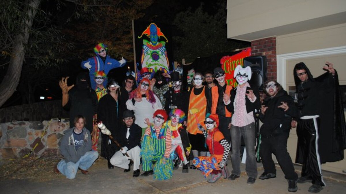 Chromodepth Haunted House gallery image